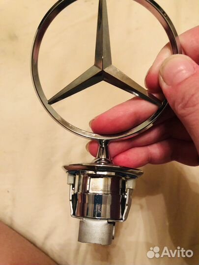 Мерседес прицел на капот 100 оригинал