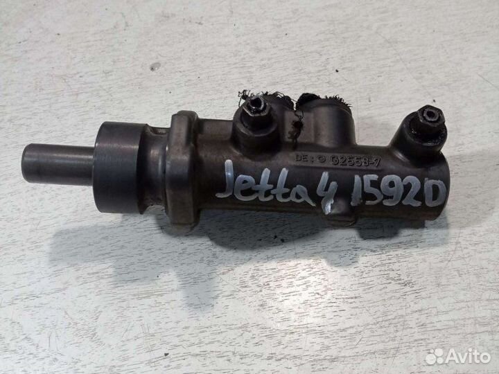Главный тормозной цилиндр Volkswagen Golf 4