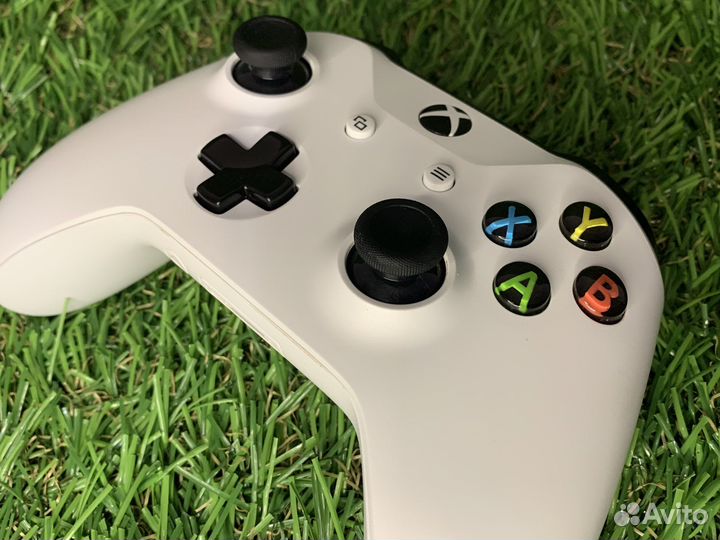 Xbox One S 500гб (400 игр)