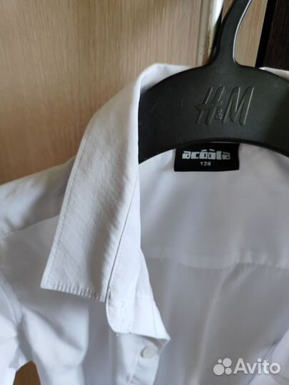 3 белые классические рубашки на мальчика 128