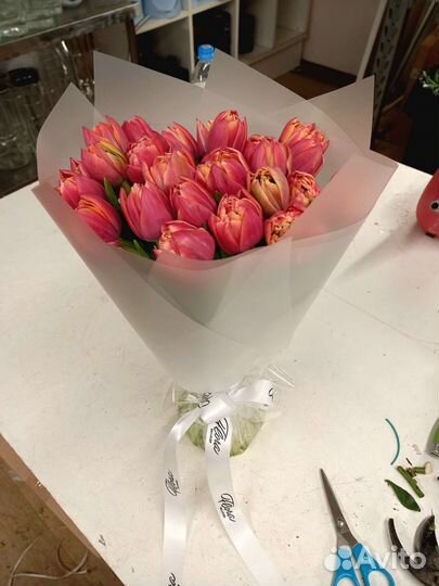 Помощник флориста