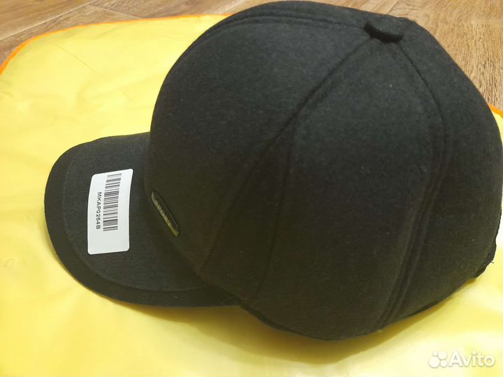 Бейсболка утепленная новая