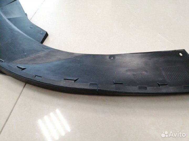 Спойлер переднего бампера передний Volkswagen