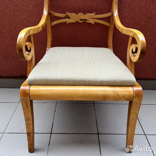 Антикварное кресло. Ампир. Европа