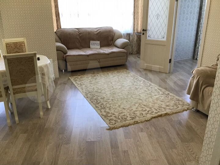 2-к. квартира, 74 м², 8/9 эт.