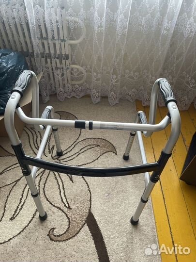 Ходунки двухуровневые шагающие