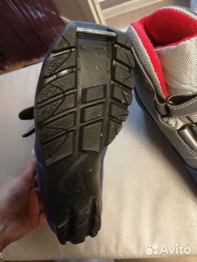 Лыжные ботинки 34 р крепление nnn