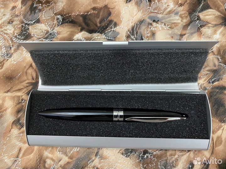 Ручка шариковая подарочная