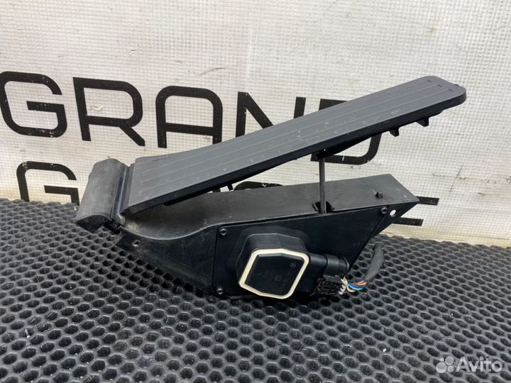 Педаль газа Mercedes-Benz C-Class W204 651.911 2.2