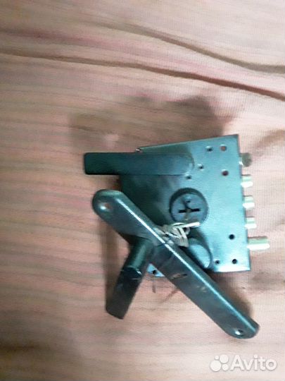 Замок накладной