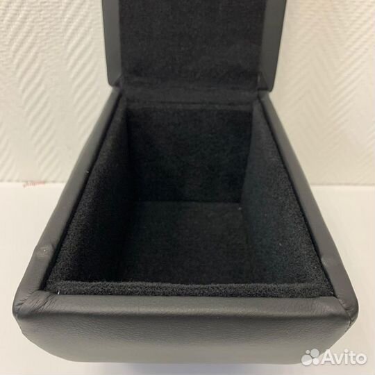 Штатный подлокотник chevrolet cruze (2009)