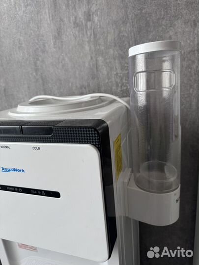 Куллер для воды напольный