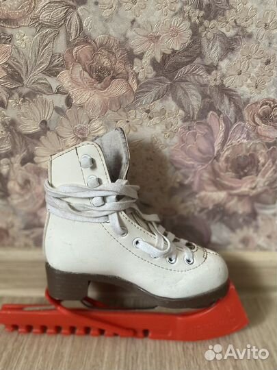 Коньки фигурные 24 размер