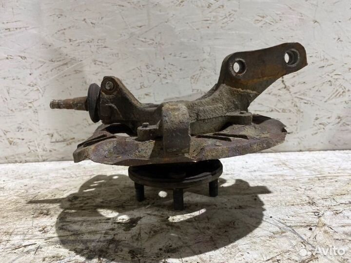 Кулак поворотный передний левый Subaru Impreza