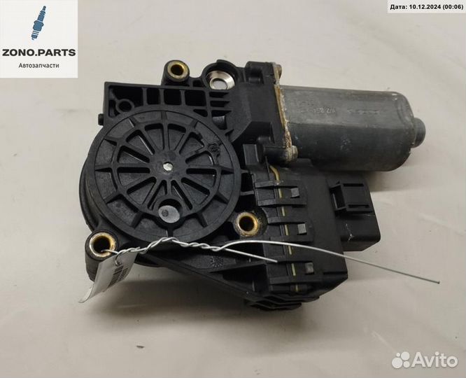 Моторчик стеклоподъемника передний правый 0130821774 на Audi A6 C5 (1997-2005)