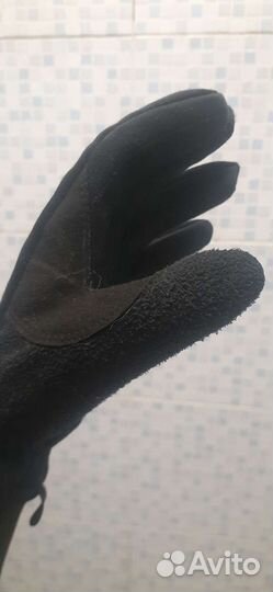 Спортивные перчатки