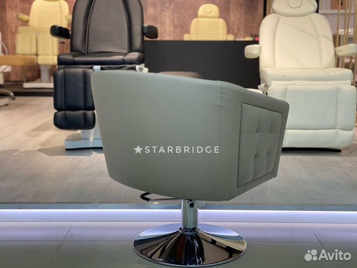 Парикмахерское кресло