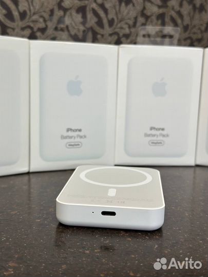 Повер банк на Айфон. мagsafе Bаttery Pасk