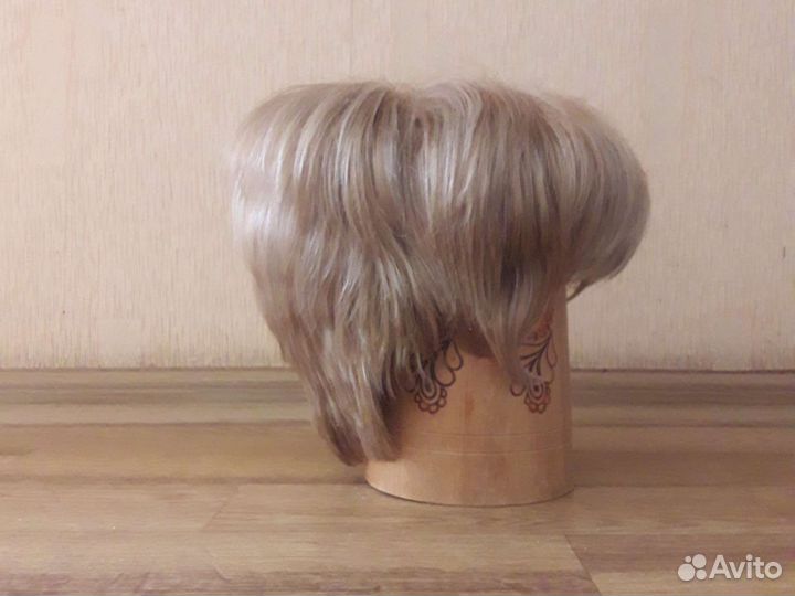 Парик с мелированием