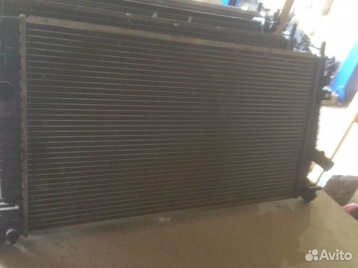 Радиатор охлаждения Мазда 3