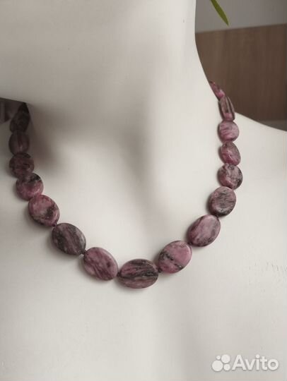Бусы из натуральных камней