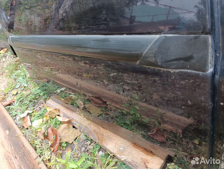 Молдинг задней правой двери Лада калина 1