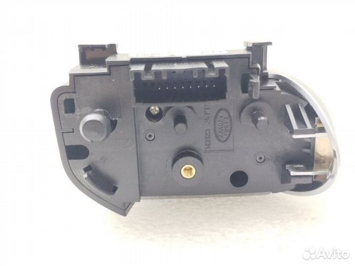 Кнопка на руль Land Rover Discovery 5 L462 3.0D