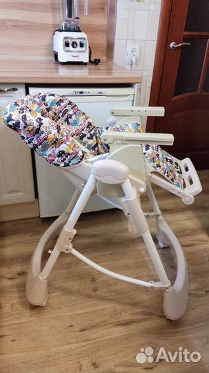 Стульчик для кормления Happy Baby Kevin