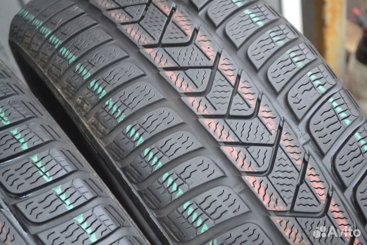 Pirelli Winter Sottozero 3 215/55 R17 94H