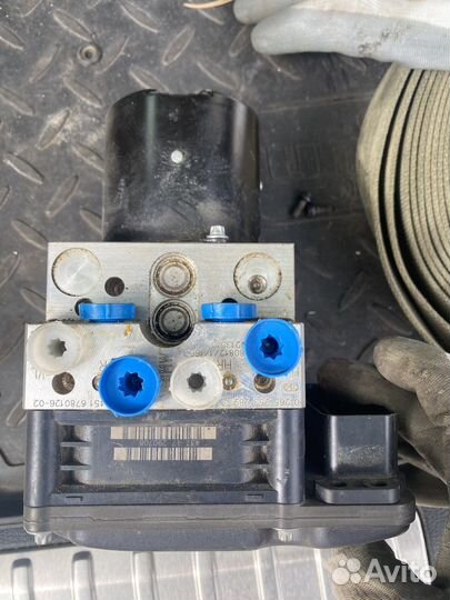 Блок ABS BMW X5 E70 3.0 D 3451 6788219-02