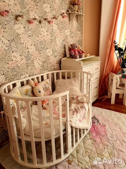 Детская кровать трансформер с маятником комод