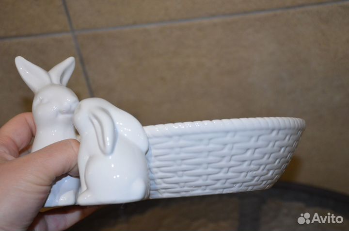 Пасхальная новая тарелка с 2 зайцами