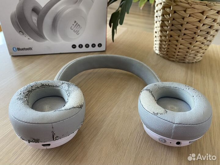 Наушники JBL E55BT
