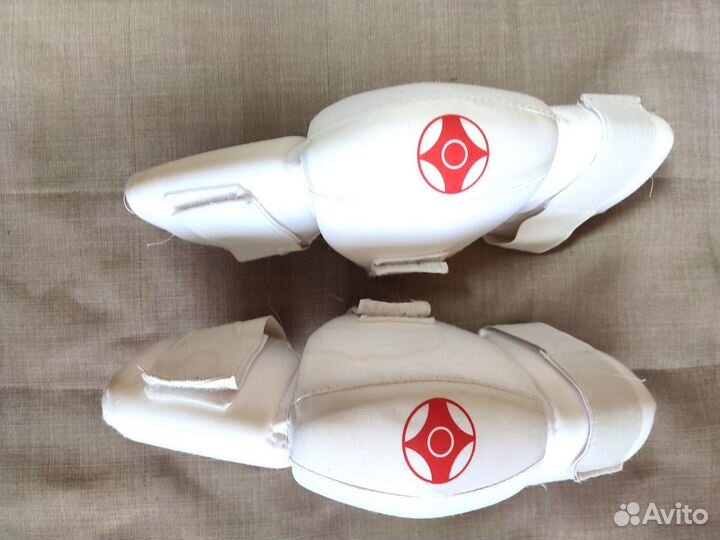 Защита для карате шлем наколенники ракушка