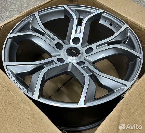 Диски на Toyota Land Cruiser 200 R22