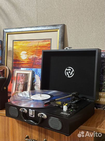 Numark PT01 Touring - виниловый проигрыватель