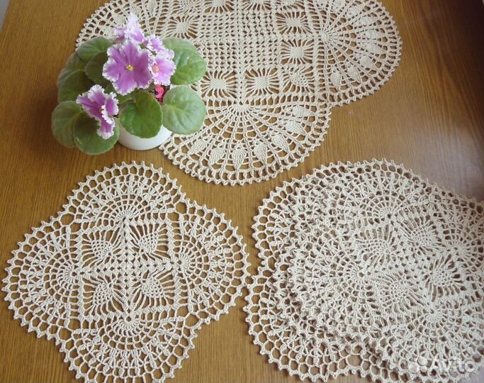 Салфетки вязаные сервировочные