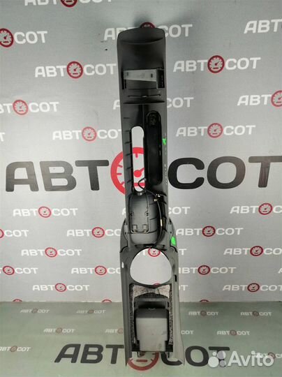 Консоль центральная Audi TT 8N (1999-2005г.в.)