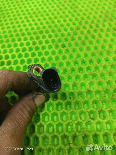 Передний датчик abs Volkswagen, skoda