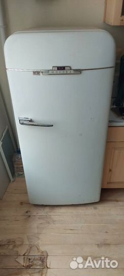 Холодильник ретро ЗИЛ