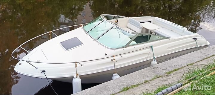 Каютный катер SeaRay