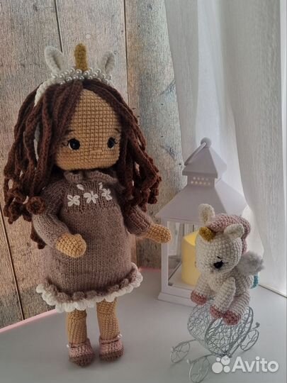 Вязаная кукла ручной работы
