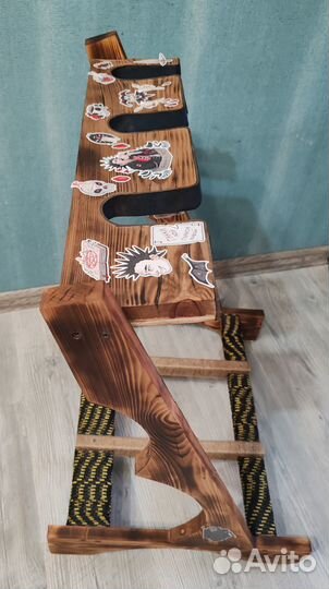 Подставка для гитары