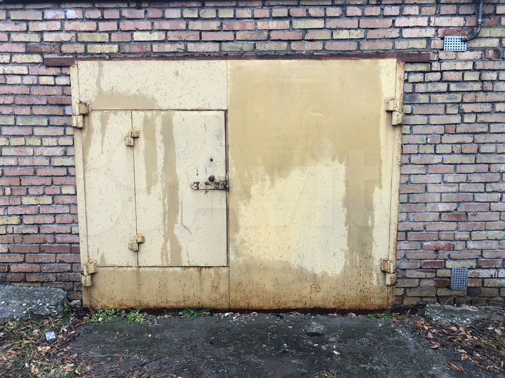 Гараж, > 30 м²