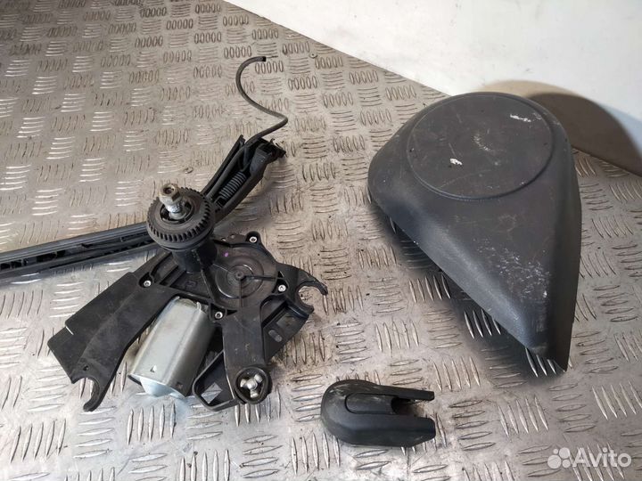 Задний стеклоочиститель Peugeot Expert 2