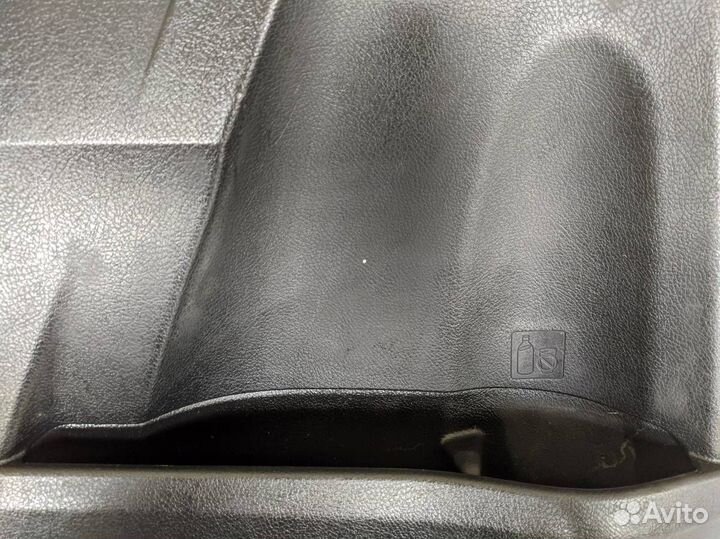 Обшивка двери задней левой Toyota Corolla E180 201