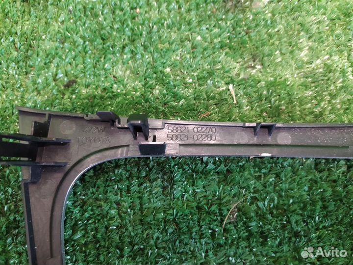 Накладка центральной консоли Toyota Auris E150 20