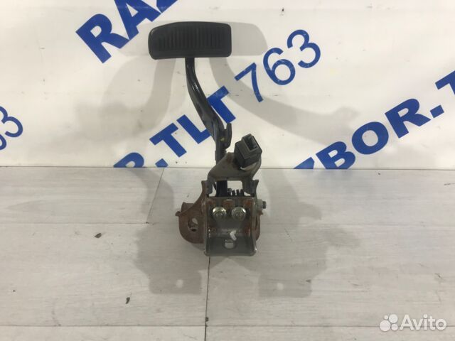 Педаль тормоза KIA quoris 3.8 ат