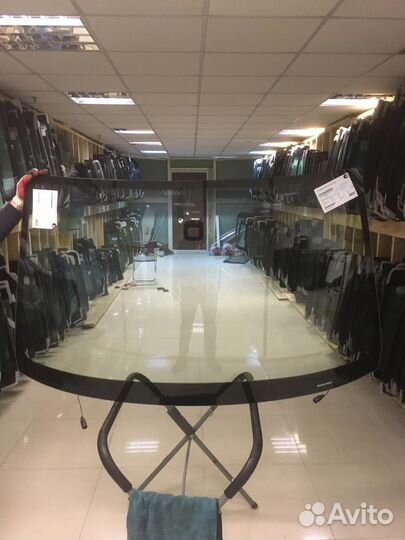 Лобовое стекло Фольксваген Туарег