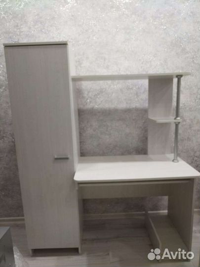 Компьютерный стол бу в отличном состоянии